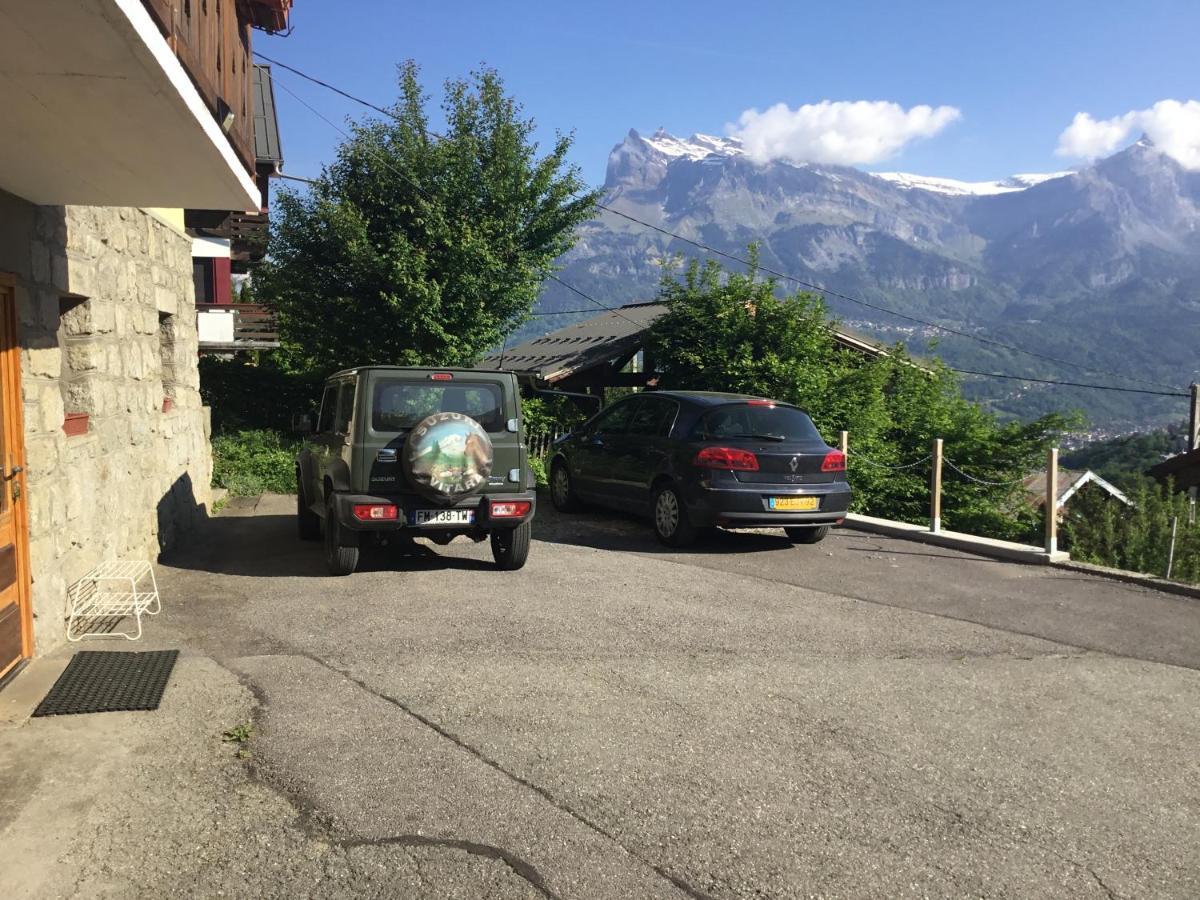 Chambre Independante Avec Salle De Bain Independante Au Rdc D Un Chalet A 25 Kms Chamonix サン・ジェルヴェ・レ・バン エクステリア 写真